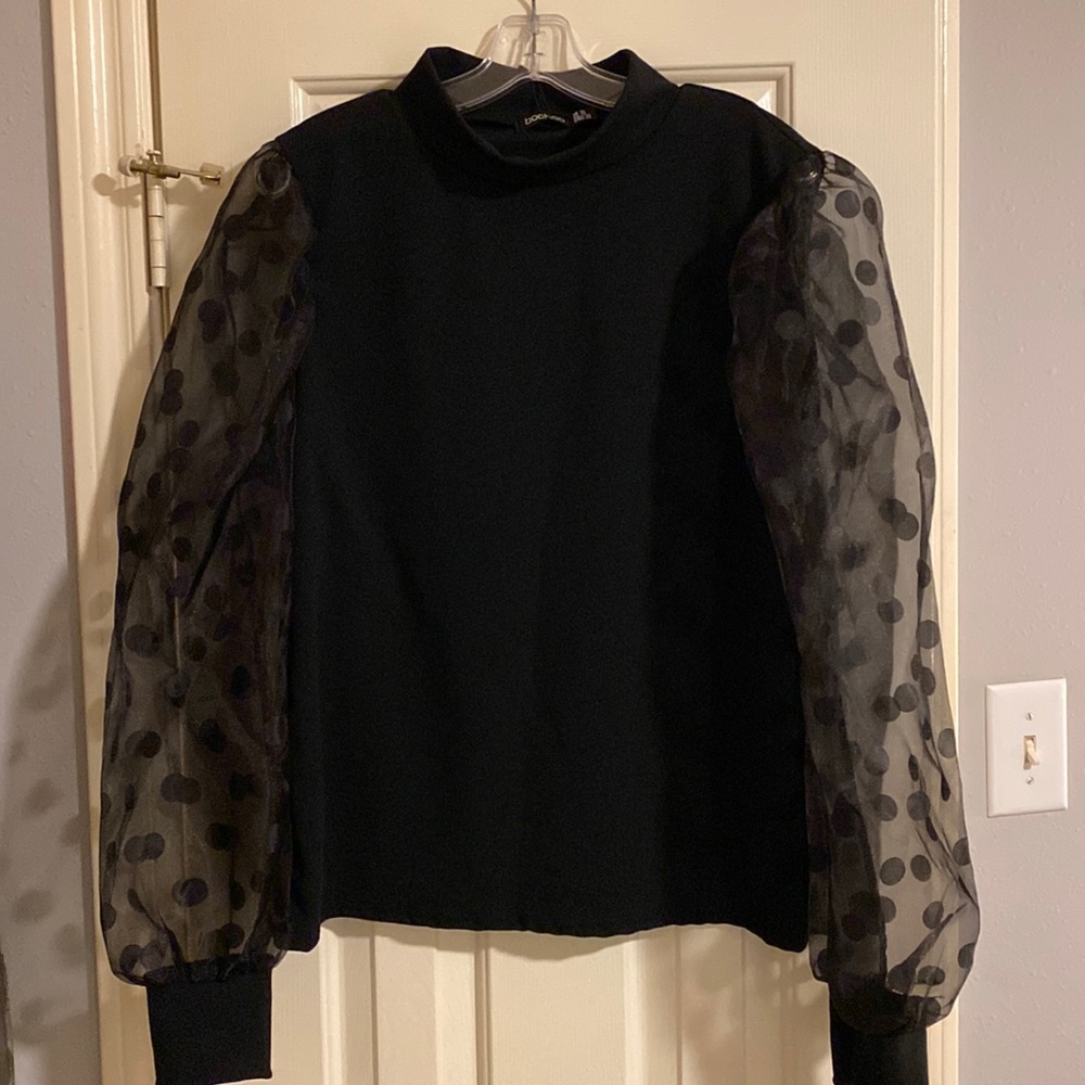 NWT - boohoo black puff sleeve blouse